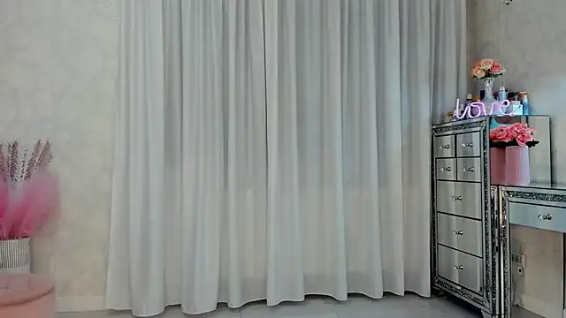 SeductiveButterfly online show from 06/11/26, 09:56