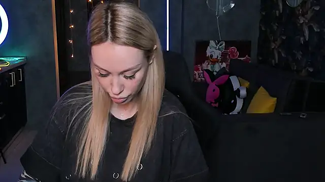 Blckmirrorr online show from 11/15/25, 12:42