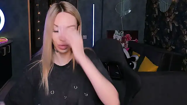 Blckmirrorr online show from 11/19/25, 12:05