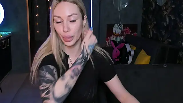 Blckmirrorr online show from 11/16/25, 10:42