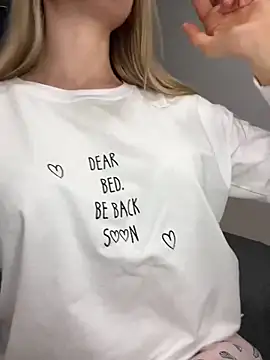 Miya Nika online show from 03/03/25, 11:35