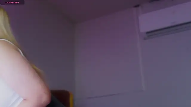 laybunny1 online show from 03/05/26, 05:42