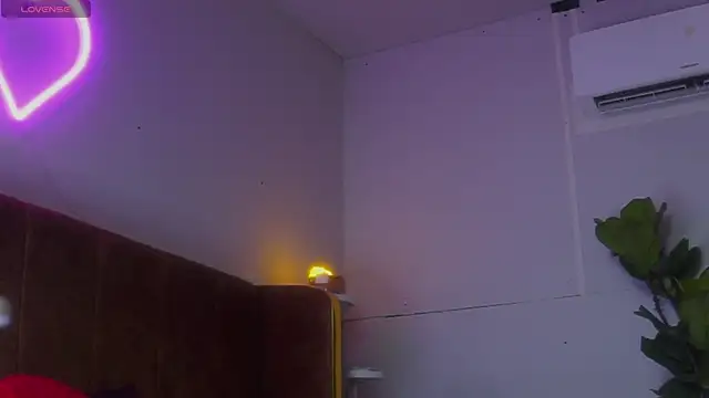 laybunny1 online show from 04/29/26, 10:27
