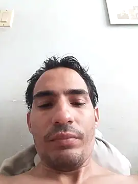 Snapshot of manuel202332 chatting on 05/28/26, 05:08 manuel202332 online show from 05/28/26, 05:08