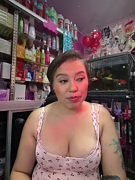 Snapshot of TamySweetness chatting on 05/24/26, 03:01 TamySweetness online show from 05/24/26, 03:01
