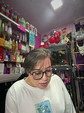 Snapshot of TamySweetness chatting on 05/13/26, 05:09 TamySweetness online show from 05/13/26, 05:09