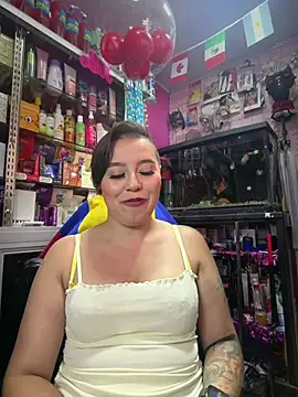 Snapshot of TamySweetness chatting on 06/22/26, 05:32 TamySweetness online show from 06/22/26, 05:32