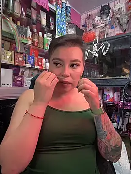 TamySweetness online show from 11/17/25, 04:11