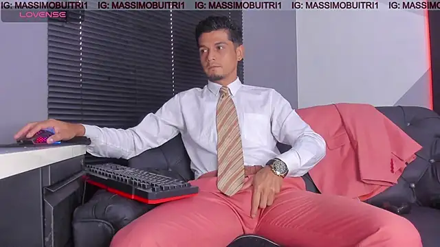 Snapshot of massimo_g chatting on 06/06/26, 11:59 massimo g online show from 06/06/26, 11:59