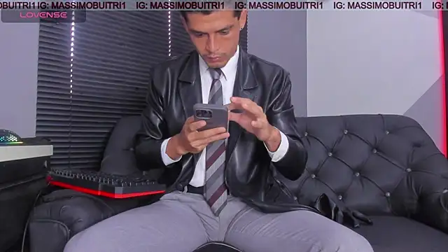 Snapshot of massimo_g chatting on 04/17/26, 12:52 massimo g online show from 04/17/26, 12:52