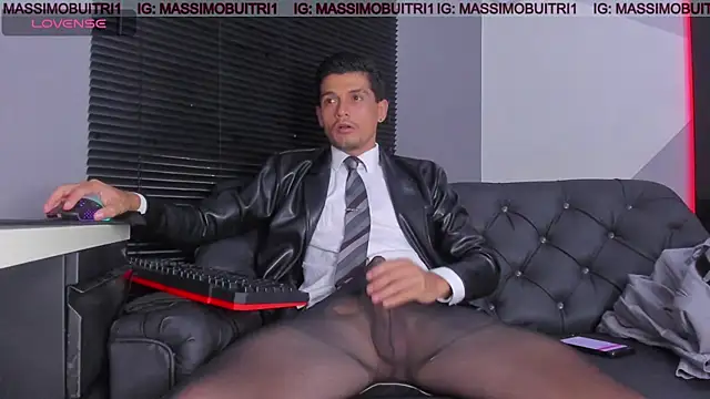 Snapshot of massimo_g chatting on 04/18/26, 12:57 massimo g online show from 04/18/26, 12:57