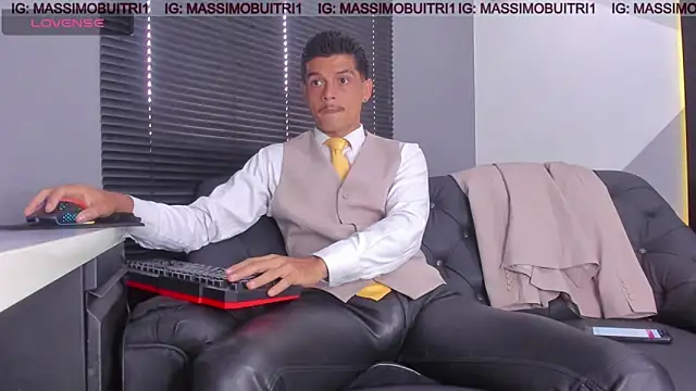 Snapshot of massimo_g chatting on 04/29/26, 02:21 massimo g online show from 04/29/26, 02:21