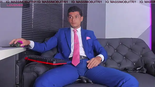 Snapshot of massimo_g chatting on 05/04/26, 01:03 massimo g online show from 05/04/26, 01:03