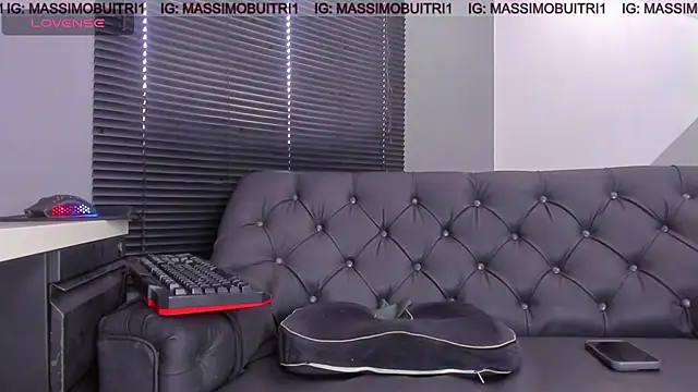 Snapshot of massimo_g chatting on 04/22/26, 01:51 massimo g online show from 04/22/26, 01:51