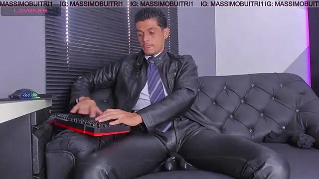 Snapshot of massimo_g chatting on 05/06/26, 01:15 massimo g online show from 05/06/26, 01:15