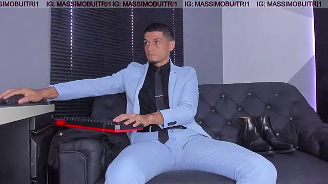 massimo g online show from 11/30/25, 01:01