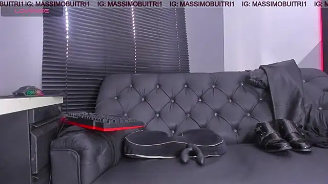 Snapshot of massimo_g chatting on 06/13/26, 06:50 massimo g online show from 06/13/26, 06:50