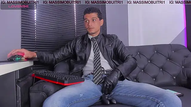 Snapshot of massimo_g chatting on 04/21/26, 01:39 massimo g online show from 04/21/26, 01:39