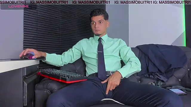 Snapshot of massimo_g chatting on 06/10/26, 12:12 massimo g online show from 06/10/26, 12:12