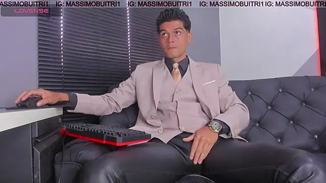 Snapshot of massimo_g chatting on 06/19/26, 02:23 massimo g online show from 06/19/26, 02:23