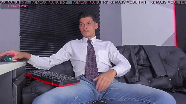 Snapshot of massimo_g chatting on 04/26/26, 01:47 massimo g online show from 04/26/26, 01:47