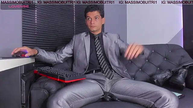 Snapshot of massimo_g chatting on 05/10/26, 11:47 massimo g online show from 05/10/26, 11:47