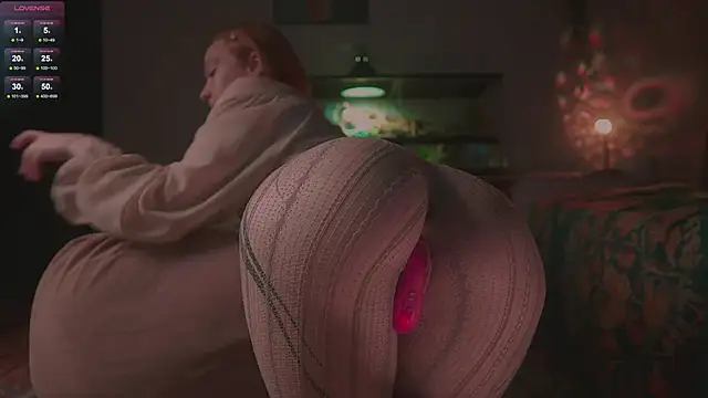 Snapshot of iara__mi chatting on 12/17/25, 02:11 iara mi online show from 12/17/25, 02:11