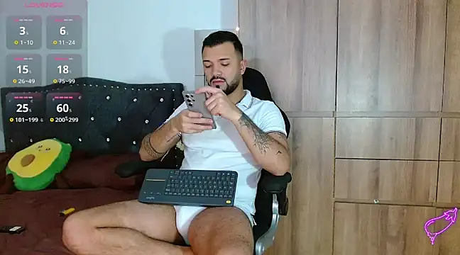 Snapshot of mathew_vidal1 chatting on 12/02/24, 04:48 mathew vidal1 online show from 12/02/24, 04:48
