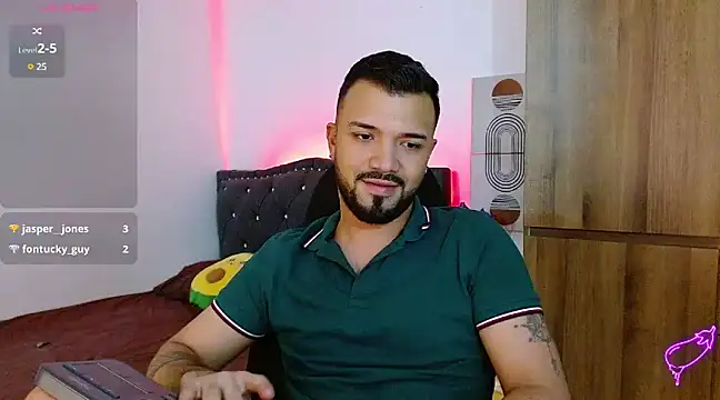 Snapshot of mathew_vidal1 chatting on 12/03/24, 06:43 mathew vidal1 online show from 12/03/24, 06:43
