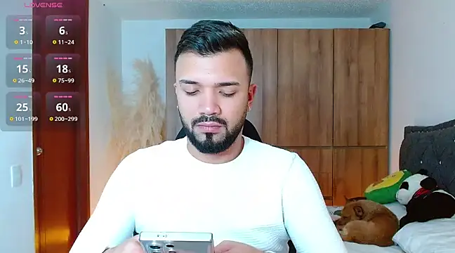 Snapshot of mathew_vidal1 chatting on 12/05/24, 05:54 mathew vidal1 online show from 12/05/24, 05:54