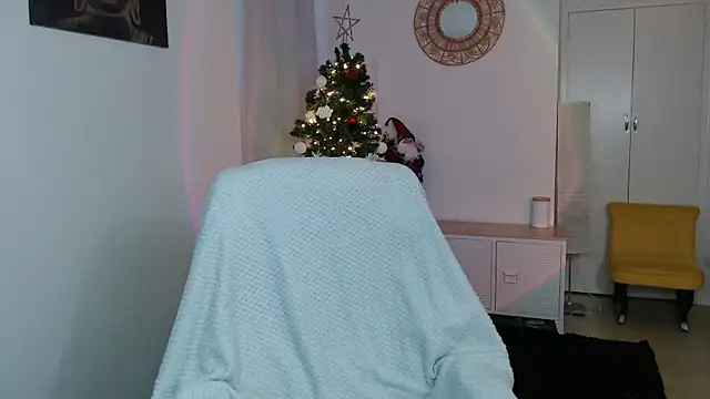 Crystal-dreamt online show from 12/18/25, 09:47