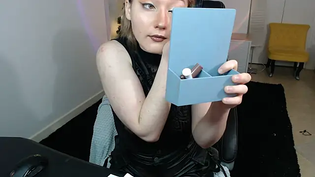 Crystal-dreamt online show from 12/03/25, 10:03