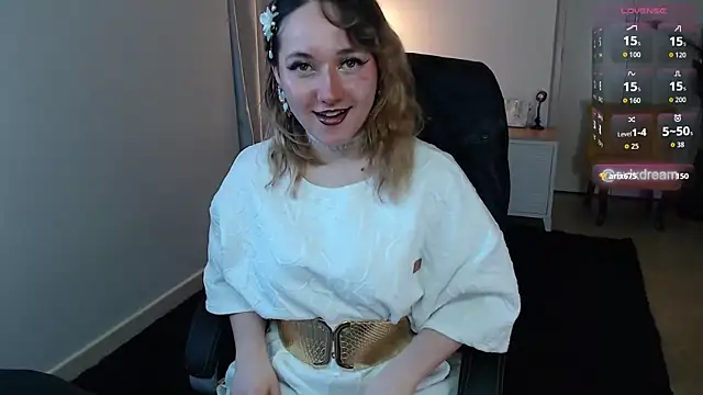 Crystal-dreamt online show from 04/14/26, 08:52