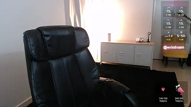 Crystal-dreamt online show from 04/08/26, 11:33