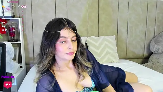 Snapshot of Isabellacharm chatting on 02/26/25, 03:21 Isabellacharm online show from 02/26/25, 03:21