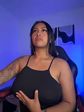 meganjames1 online show from 11/30/25, 01:50