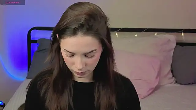 sinthiaroze online show from 11/22/25, 05:23