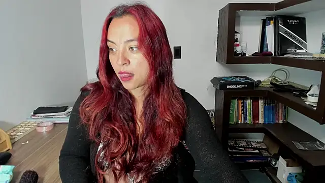 Snapshot of Redwidow__ chatting on 02/24/26, 01:23 Redwidow online show from 02/24/26, 01:23