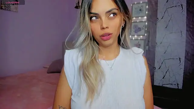 Gabby prieto online show from 06/18/26, 04:22