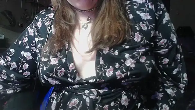 Snapshot of spunlikecottoncandy chatting on 02/11/26, 06:41 spunlikecottoncandy online show from 02/11/26, 06:41