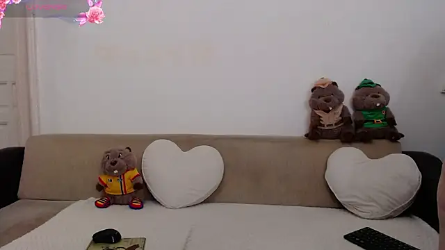 ElenaRose90 online show from 04/22/26, 07:53