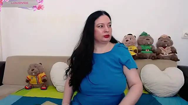 Snapshot of ElenaRose90 chatting on 07/09/26, 08:30 ElenaRose90 online show from 07/09/26, 08:30