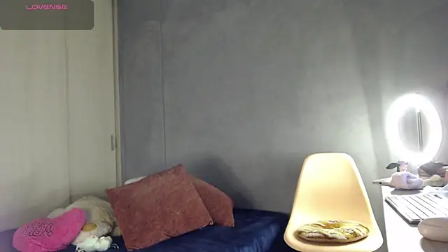Snapshot of cristal_sexybody chatting on 06/27/26, 12:49 cristal sexybody online show from 06/27/26, 12:49