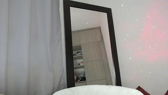 Snapshot of cristal_sexybody chatting on 02/07/25, 12:20 cristal sexybody online show from 02/07/25, 12:20