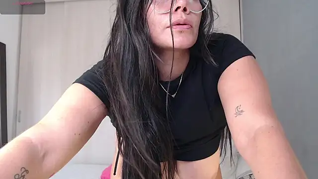 Snapshot of cristal_sexybody chatting on 09/23/25, 03:41 cristal sexybody online show from 09/23/25, 03:41