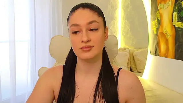 moniqque online show from 03/15/26, 10:55