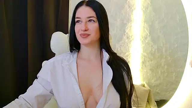 moniqque online show from 10/24/25, 05:17