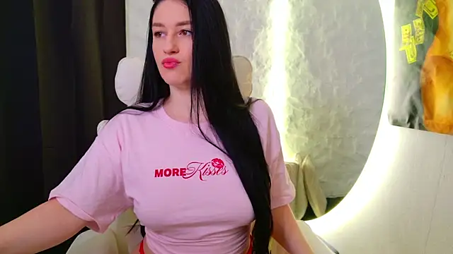 moniqque online show from 12/03/25, 05:41