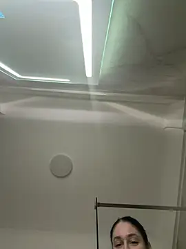 moniqque online show from 02/19/26, 07:44