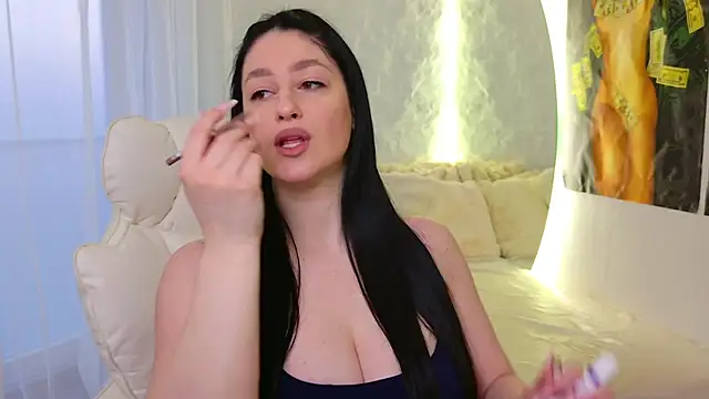 moniqque online show from 03/17/26, 04:59